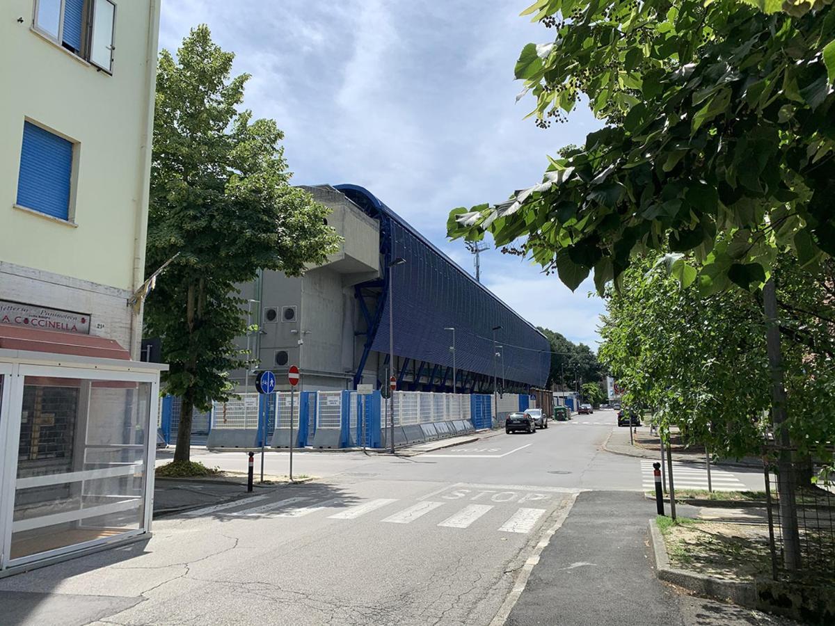 Indipendent Blue Apartment Ferrara Bagian luar foto